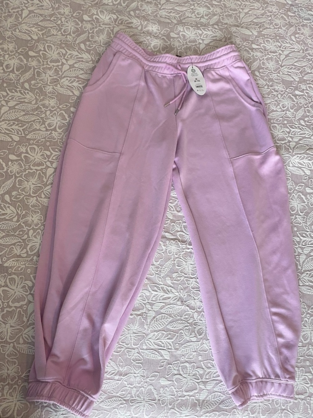 Jogger Set - Picture 11 of 16